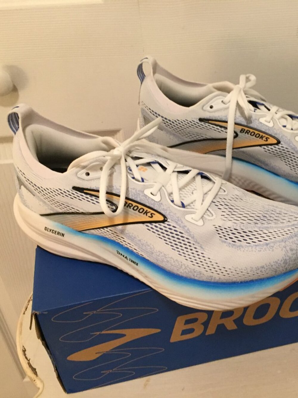 Brooks Glycerin 22 Mens Size 12 White/Cobalt/Orange Running Shoes Sneakers w/Box